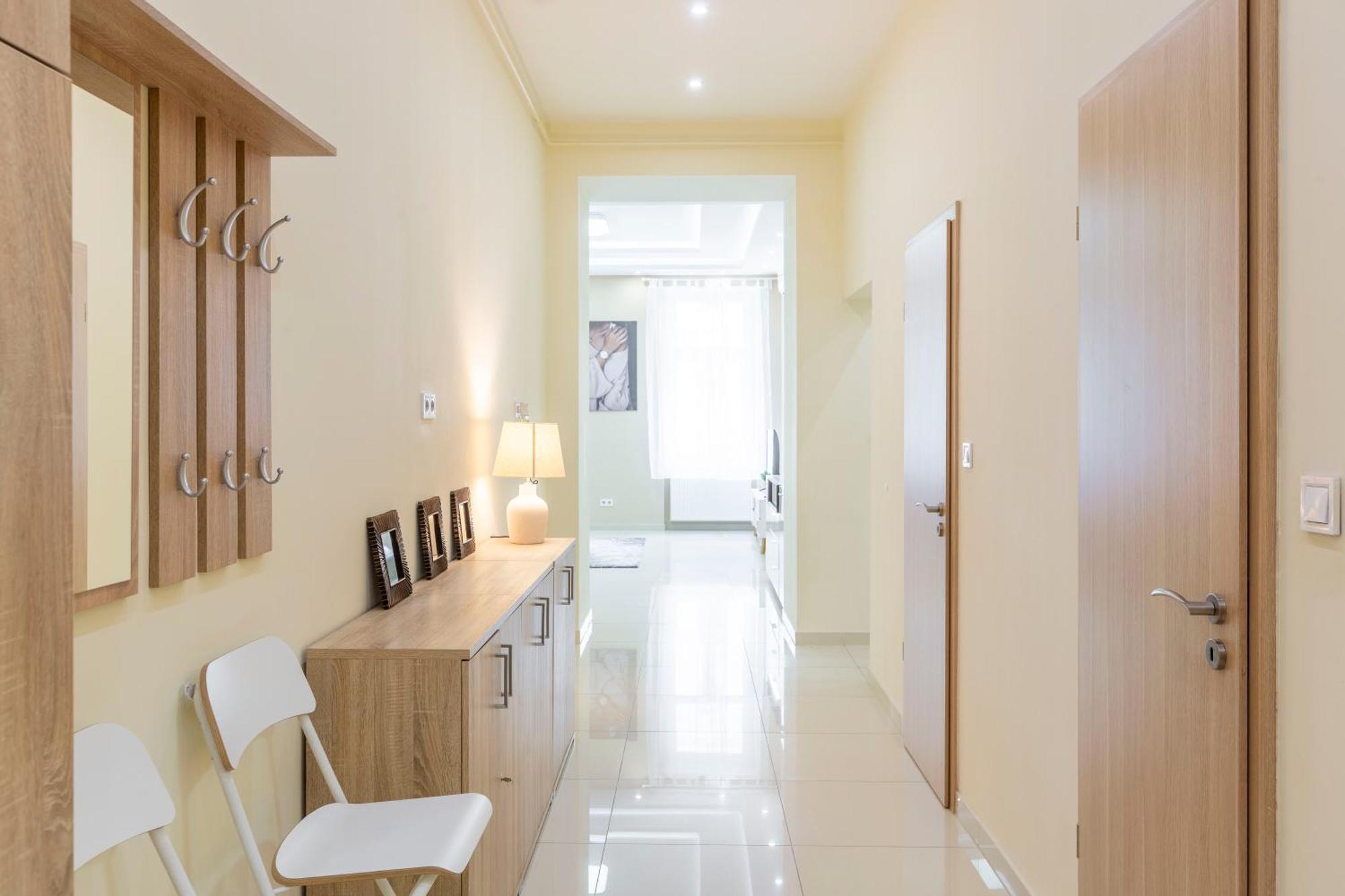 Spacious Bajcsy Residence In The Heart Of บูดาเปสต์ ภายนอก รูปภาพ