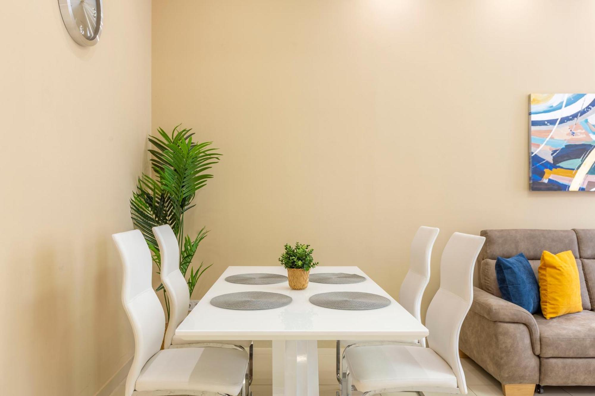 Spacious Bajcsy Residence In The Heart Of บูดาเปสต์ ภายนอก รูปภาพ